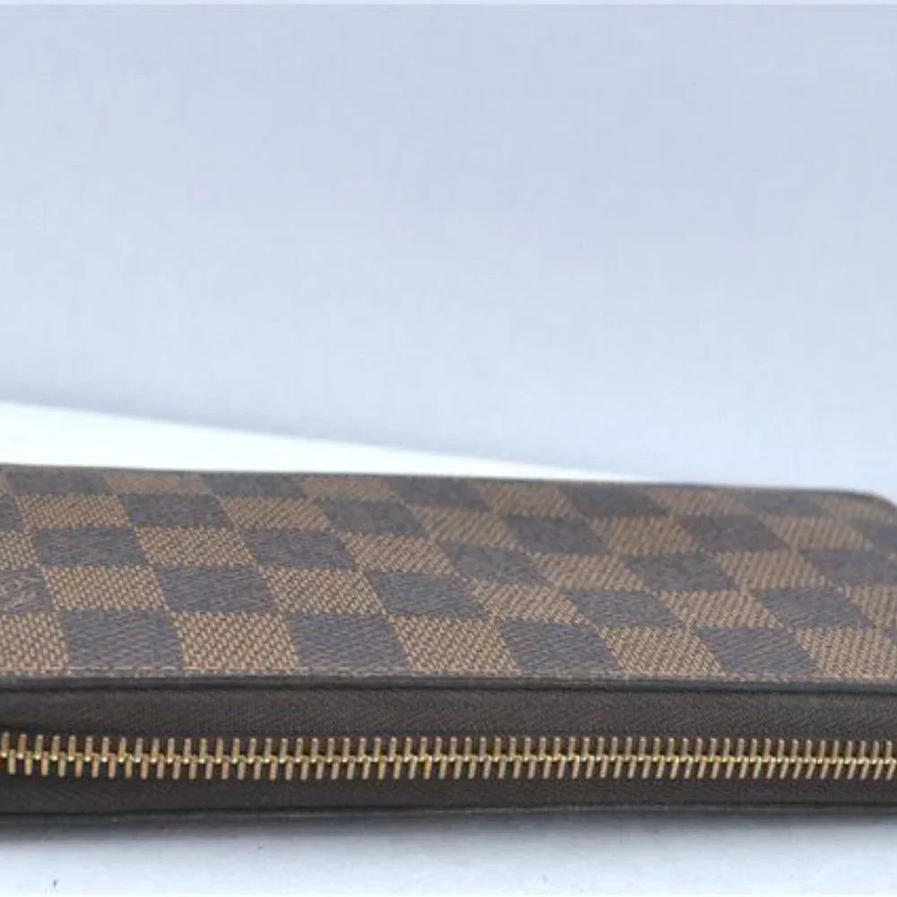 Louis Vuitton Zippy Wallet - Picture 7 of 17